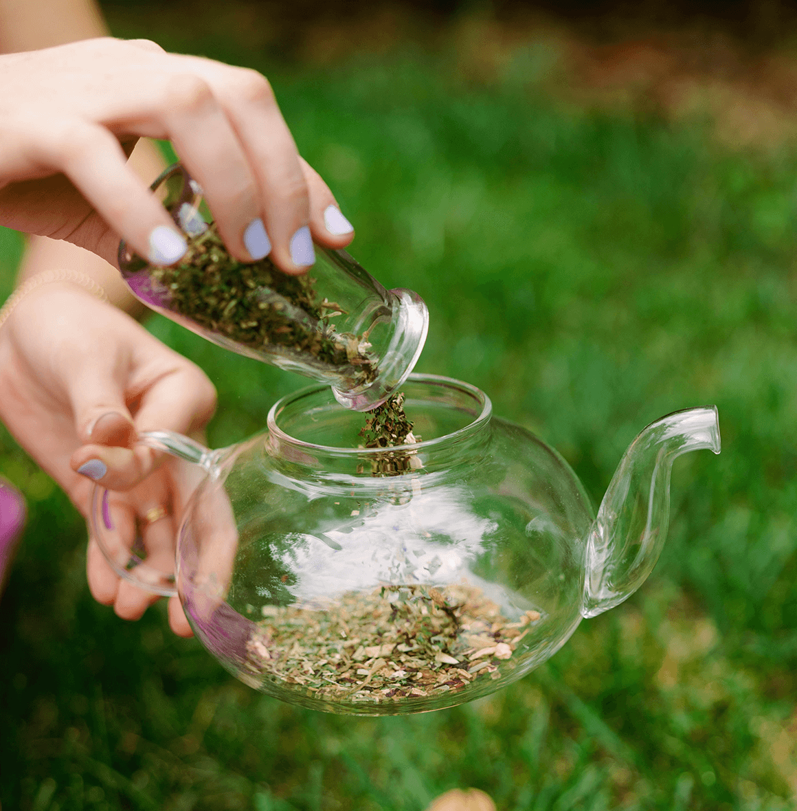 Anti-Inflammatory Tea with turmeric, ginger root, cinnamon, lemongrass, and black pepper—caffeine-free and designed to ease joint pain, reduce inflammation, and support your immune system.