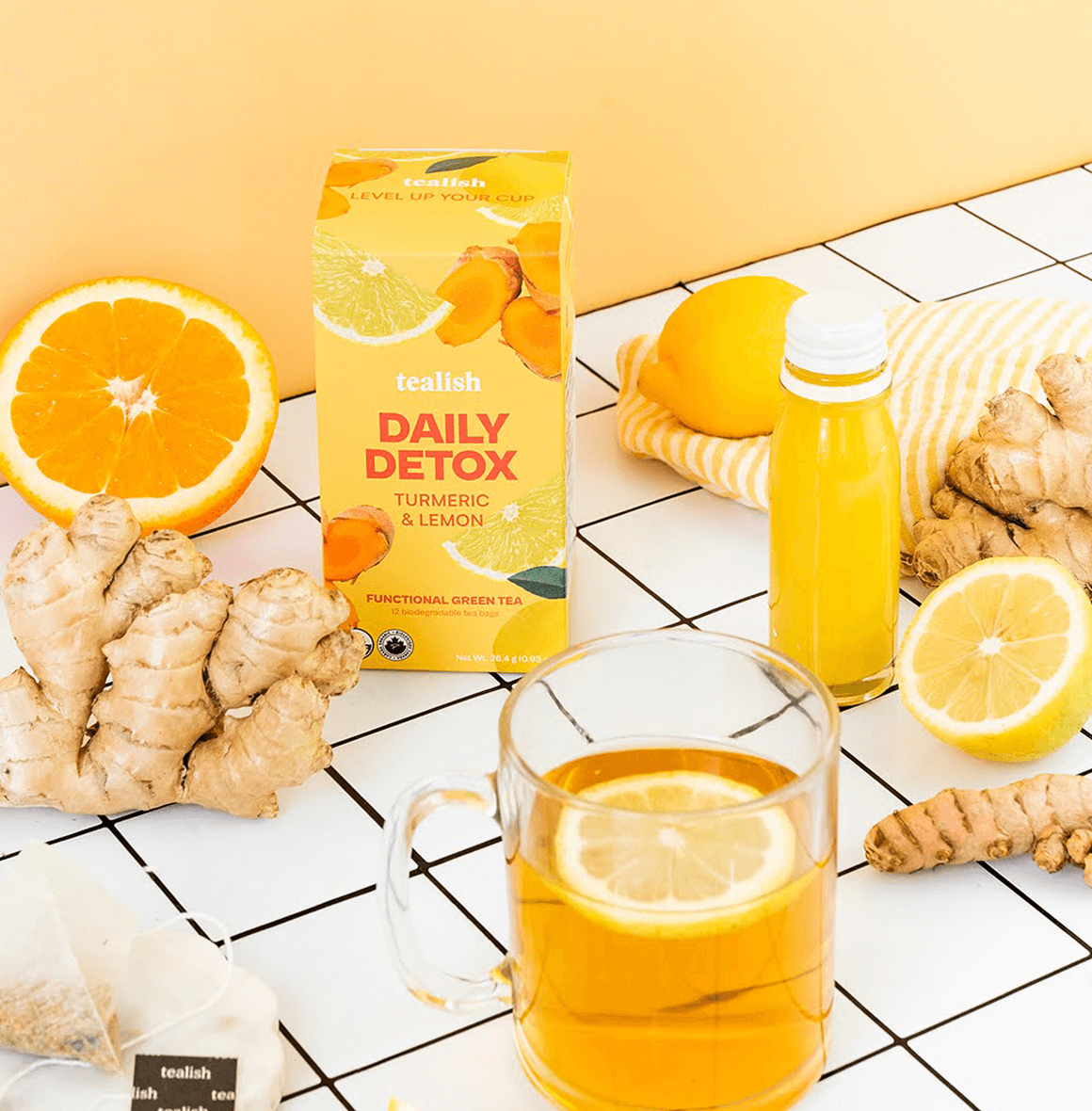 Organic Daily Detox herbal tea with moringa, ashwagandha, apple, and elderflower—energizing, caffeine-free, and packed with adaptogenic herbs for sustained vitality and well-being.