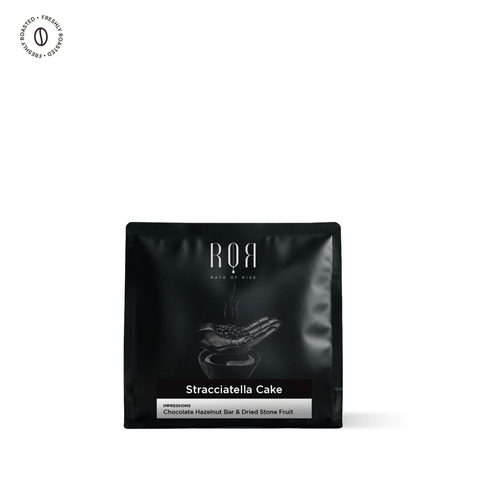 Packaging of Stracciatella cake with chocolate hazelnut bar & dried stone fruit flavor