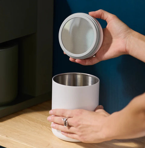 White - 0.7 L Electric