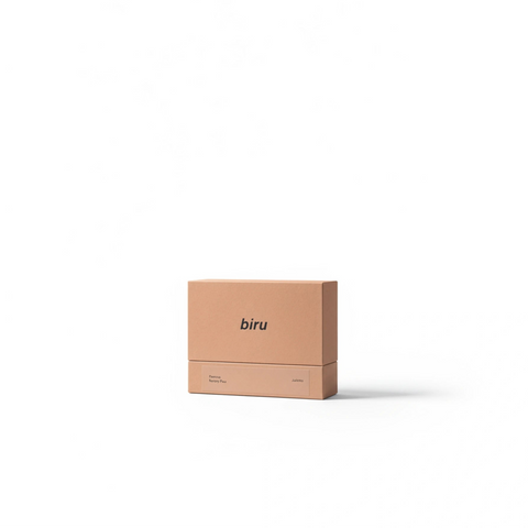 Ninety Plus Panama Julietee coffee beans with notes of honey, mandarin orange, and tamarind — view 2