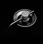 Professional coffee grinder with 47mm Black-Fusion conical burrs, smooth ball-bearing mechanism, stainless steel catch-cup, magnetic funnel, and EVA travel case for on-the-go brewing.