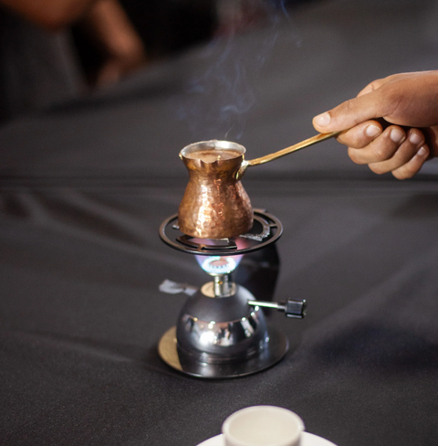 Ben Rahim Cezwe Coffee Stand, made from chromed metal, provides stable support and elegant style for your Turkish coffee setup. Durable, easy to clean, and perfect for daily use.